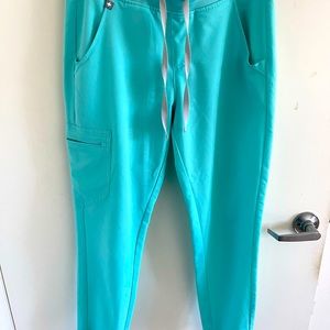 Figs Zamora Joggers in regular size SOLD